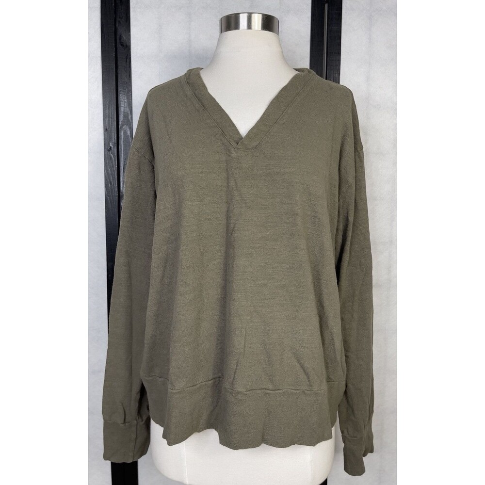 CP Shades Women’s M Vneck Lose Fit  Sweatshirt Size M